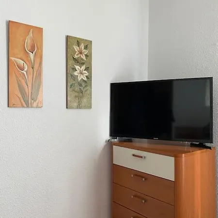 80 M2 Recien Reformado, Acogedor Y Elegante. *