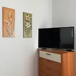 80 M2 Recien Reformado, Acogedor Y Elegante. *